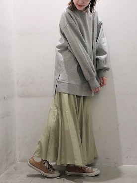 「ピスタチオ」｜「アイテム（スウェット）」を使った、ヨシカワさん（レディース・150cm）の冬コーディネート