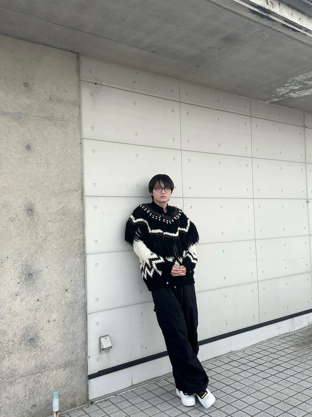 「sacai、vetements、nikert、NIKE」｜「Sacaiのアイテム（ニット/セーター、ベージュ系）」を使った、Mirさん（メンズ・183cm）の夏コーディネートの1枚目の写真