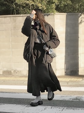 「シルバー」｜「アイテム（ブーツ）」を使った、miniaさん（レディース・160cm）の冬コーディネート