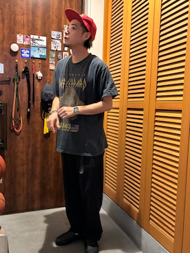 「アイテム（デジタル腕時計）」を使った、ジェノサイダスさん（メンズ・171cm）の秋コーディネート