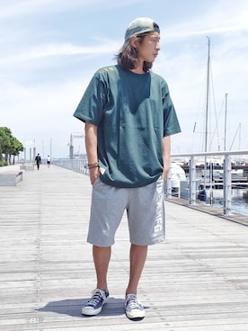 「海」｜「アイテム（スウェットパンツ）」を使った、SASAMURAさん（メンズ・175cm）の夏コーディネート