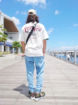 「AVIREX（アヴィレックス）のアイテム（サンダル）」を使った、SASAMURAさん（メンズ・175cm）の夏コーディネート