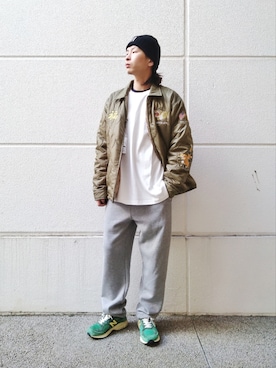 「AVIREX（アヴィレックス）のアイテム（スウェットパンツ）」を使った、SASAMURAさん（メンズ・175cm）の冬コーディネート