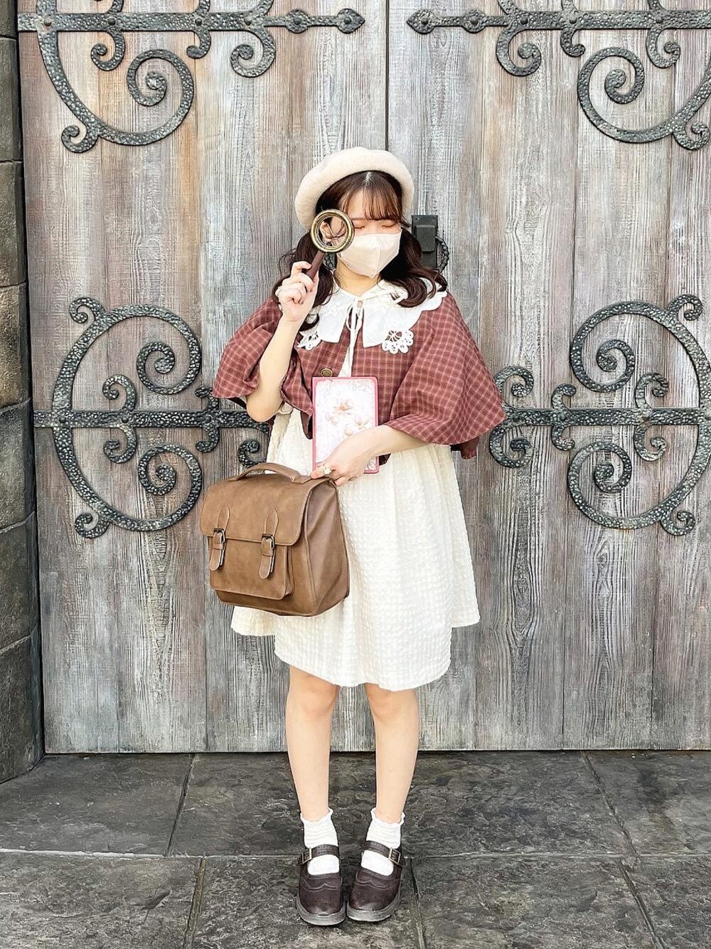 「ハロウィン、秋コーデ、淡色女子、淡色コーデ、おしゃれさんと繋がりたい、探偵、シャーロックホームズ、ハロウィンコーデ、ハンドメイド、Samansa Mos2、サマンサ モスモス(Samansa Mos2)、SM2、studio clip、ehka sopo、wcloset」｜「w closetのバックリボンパフスリーブチュニック（シャツ/ブラウス、ホワイト系）」を使った、𝑌𝑢𝑟𝑖さん（レディース・152cm）の秋コーディネートの1枚目の写真