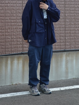 「newbalance2002」｜「アイテム（パンツ）」を使った、hasuさん（メンズ・178cm）の秋コーディネート