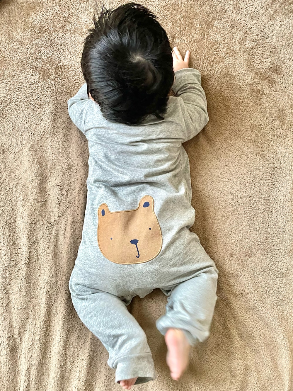「男の子、男の子コーデ、男の子ベビー、おとこのこ、ベビーコーデ、ベビー」｜「GAPのブラナンベア ボディオール (新生児)（ロンパース、グレー系）」を使った、hayatonさん（キッズ・60cm）の夏コーディネートの1枚目の写真