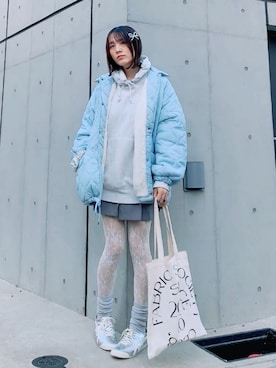 「アイテム（シュシュ）」を使った、ほのかりんさん（レディース・166cm）の冬コーディネート