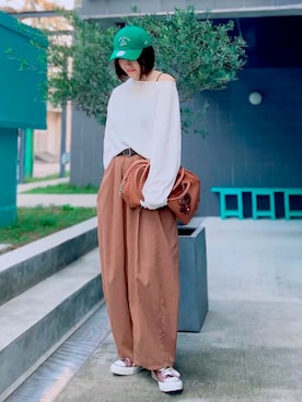 「アイテム（ベルト）」を使った、ほのかりんさん（レディース・166cm）の秋コーディネート