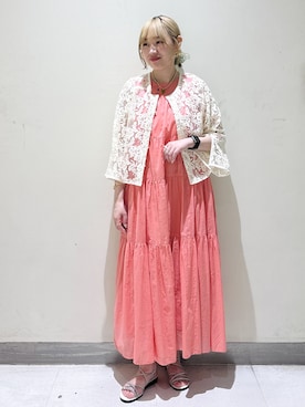 「OPAQUE.CLIP（オペークドットクリップ）の刺繍レースショートブラウス【洗える】（シャツ/ブラウス、ホワイト系）」を使った、みきちぃさん（レディース）の夏コーディネート