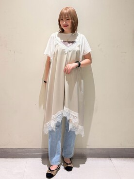 「OPAQUE.CLIP（オペークドットクリップ）のサテンレース キャミワンピース【洗濯機OK】（ワンピース、ベージュ系）」を使った、みきちぃさん（レディース）の夏コーディネート