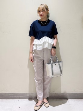 「OPAQUE.CLIP（オペークドットクリップ）の裾フリルドッキングTシャツ【洗濯機OK】（Tシャツ/カットソー、ブルー系）」を使った、みきちぃさん（レディース）の夏コーディネート