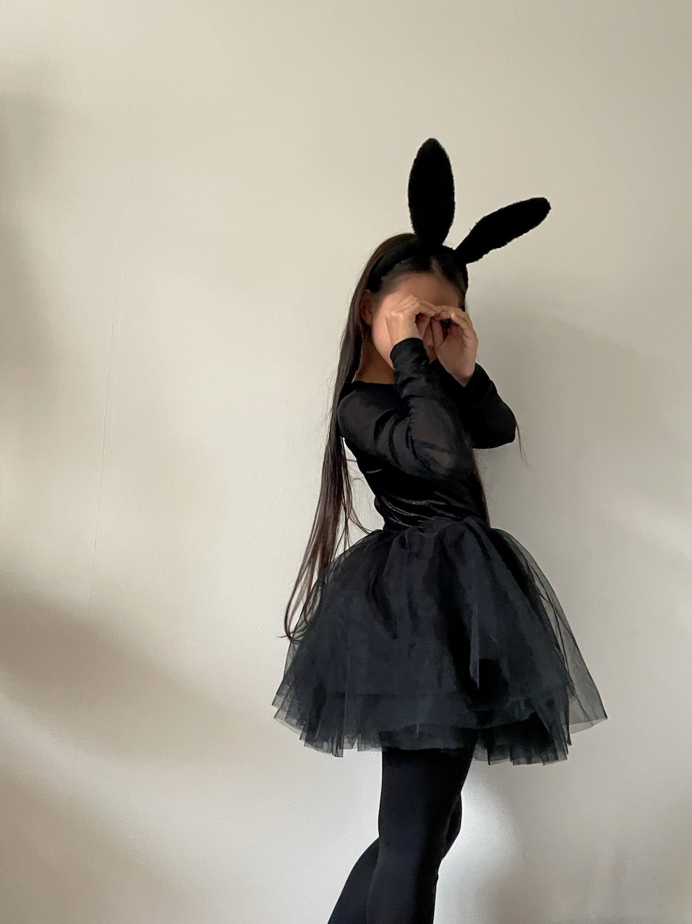 「キッズコーデ、ハロウィン、ハロウィンコーデ、ハロウィン 仮装、halloween、happy halloween、コスプレ、ファッションを楽しもう、キッズファッション、仮装、WEARハロウィン2023、ドレス、女の子、Halloween2023、秋コーデ」｜「ZARAのアイテム（ワンピース/ドレス、ブラック系）」を使った、aiiiiirinさん（キッズ・142cm）の秋コーディネートの1枚目の写真