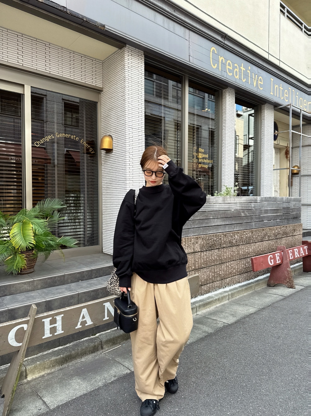 Zoff【伊原 葵コラボ】#011ウェリントン型 黒縁 太縁 サングラス 楽天市場】|ウェリントン型 サングラス（ブラック） Zoff AOI