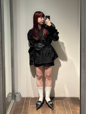 「JEANASIS（ジーナシス）のベルトデザインポインテッドミュール/638820（パンプス、ブラック系）」を使った、ミユキさん（レディース・159cm）の春コーディネート