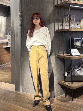 「アイテム（デニムパンツ、ベージュ系）」を使った、ミユキさん（レディース・159cm）の秋コーディネート