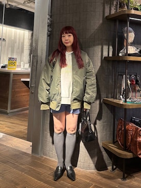 「アイテム（MA-1）」を使った、ミユキさん（レディース・159cm）の秋コーディネート