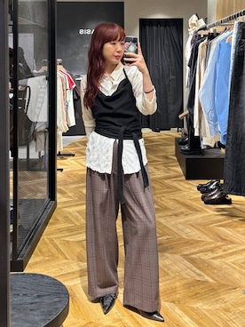 「JEANASIS（ジーナシス）のＷベルトレースアップミュール/1052622（パンプス、ブラック系）」を使った、ミユキさん（レディース・159cm）の秋コーディネート