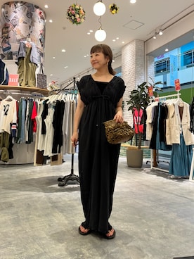 「大人カジュアルコーデ」｜「アイテム（サロペット/オーバーオール）」を使った、てらさんさん（レディース・158cm）の夏コーディネート