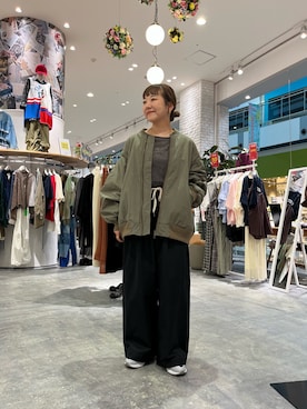 「アイテム（MA-1）」を使った、てらさんさん（レディース・158cm）の秋コーディネート