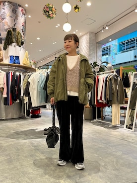 「アイテム（スラックス）」を使った、てらさんさん（レディース・158cm）の秋コーディネート