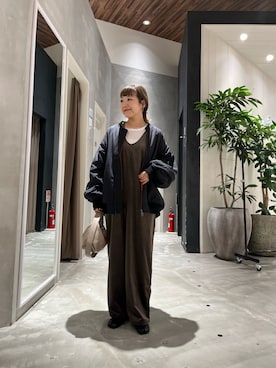 「アイテム（つなぎ/オールインワン）」を使った、てらさんさん（レディース・158cm）の秋コーディネート