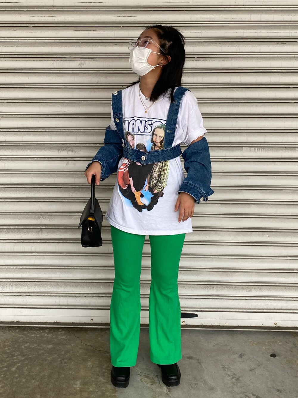 「未来のWEARISTAプロジェクト、休日スタイル、パンツスタイル、ブーツ、オーバーサイズ、低身長、グリーン」｜「GALLERIEのアイテム（パンツ、グリーン系）」を使った、AIJUさん（レディース・150cm）の秋コーディネートの1枚目の写真