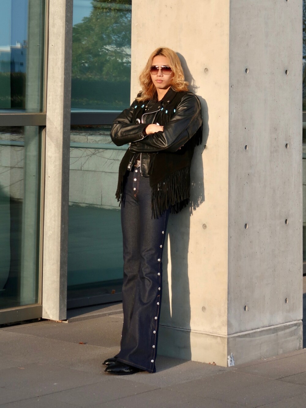 「ライダースジャケット、ベルボトム、フレアパンツ、フリンジベスト、ウエスタンブーツ、ロン毛、70s、70s vintage、vintage、スナップショット、メンズファッション、シンプルコーデ、レザー、古着、古着好きな人と繋がりたい」｜「VINTAGEのアイテム（ジャケット/アウター、ブラック系）」を使った、hagiooonさん（メンズ・180cm）の冬コーディネートの1枚目の写真