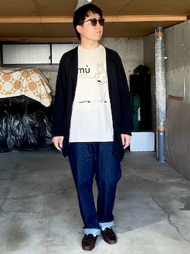 「mù_のOVERSIZE COTTON CARDIGAN（カーディガン/ボレロ、ブラック系）」を使った、宇宙太（ウチュウタ）さん（メンズ・171cm）の春コーディネート