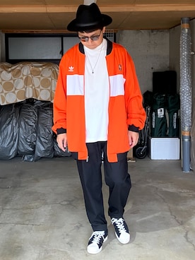 「adidas Originals（アディダスオリジナルス）のアイテム」を使った、宇宙太（ウチュウタ）さん（メンズ・171cm）の秋コーディネート