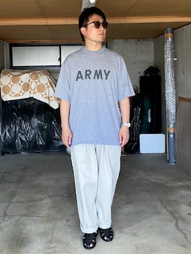 「VINTAGE（ヴィンテージ）のアイテム（Tシャツ/カットソー、グレー系）」を使った、宇宙太（ウチュウタ）さん（メンズ・171cm）の春コーディネート