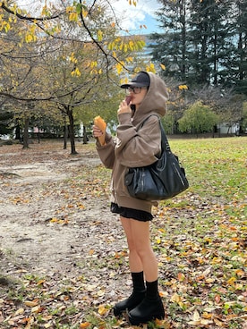 「YSL（ワイエスエル）のアイテム」を使った、りんかさん（レディース・156cm）の秋コーディネート