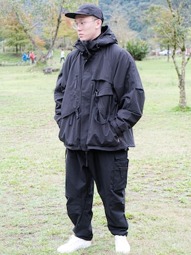 「GOOPiMADE」｜「アイテム（チノパンツ）」を使った、KaiMingさん（メンズ・180cm）の冬コーディネート