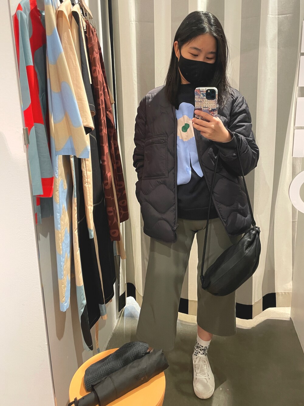 「marimekko、marimekko 女子」｜「Lululemon Athleticaのアイテム（その他パンツ、グリーン系）」を使った、Lumimarjaさん（レディース・163cm）の冬コーディネートの1枚目の写真