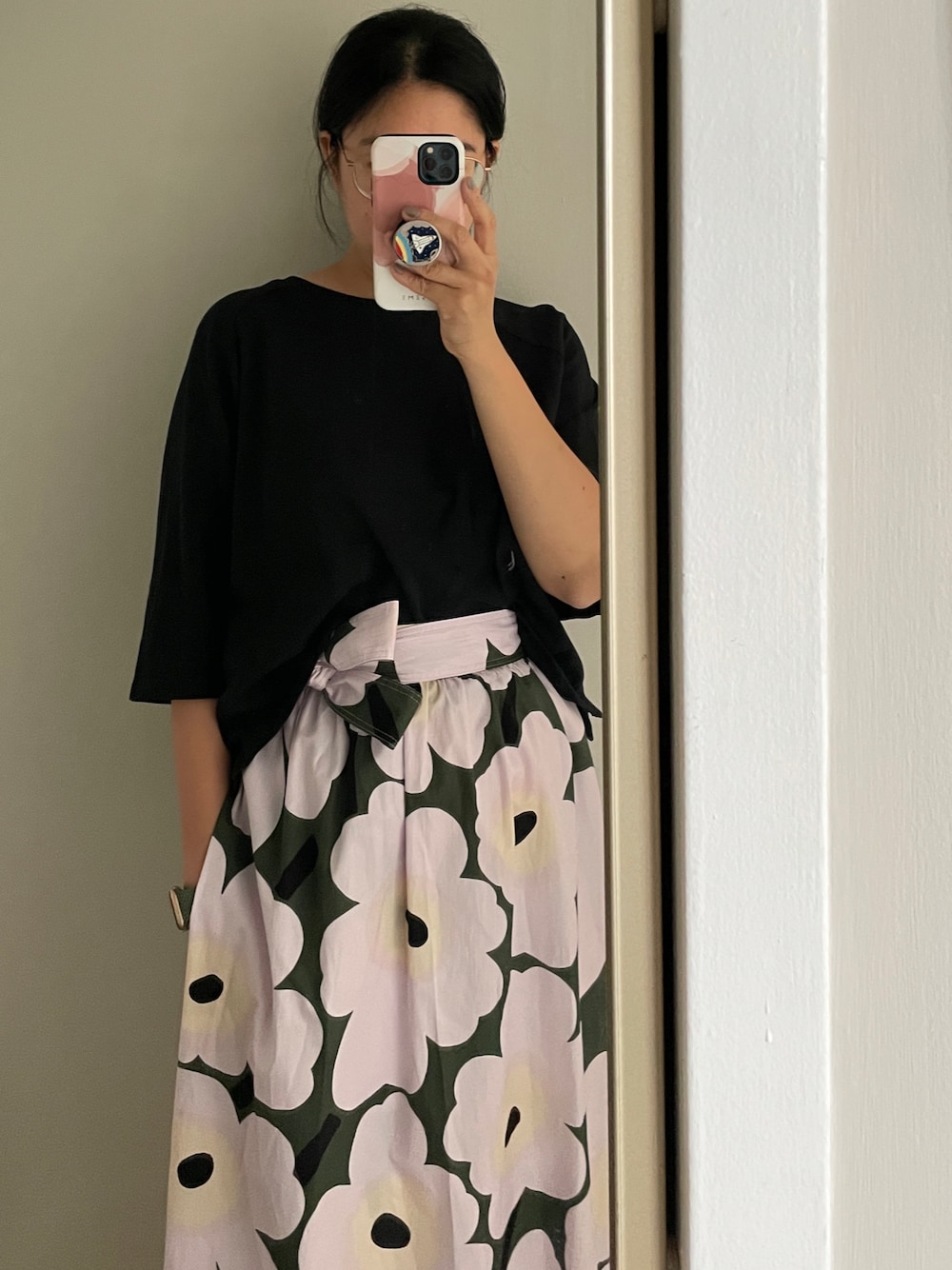 「marimekko」｜「marimekkoのアイテム（スカート、ピンク系）」を使った、Lumimarjaさん（レディース・163cm）の冬コーディネートの1枚目の写真