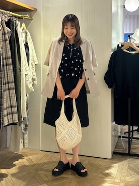 「LOWRYS FARM（ローリーズファーム）のチノタックハーフパンツ 637560（その他パンツ、ブラック系）」を使った、marina  さん（レディース・162cm）の夏コーディネート