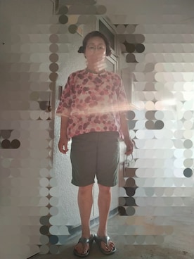「アイテム（サンダル）」を使った、えまさん（レディース・160cm）の秋コーディネート