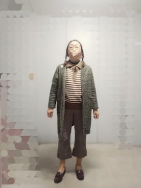 「アイテム（ローファー）」を使った、えまさん（レディース・160cm）の秋コーディネート