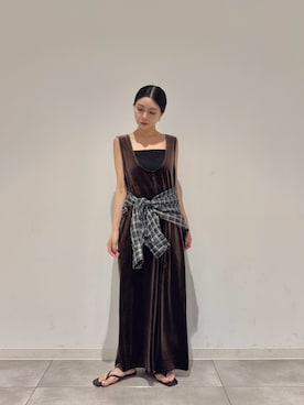「SENSE OF PLACE by URBAN RESEARCH(センスオブプレイスバイアーバンリサーチ)のUネックベロアワンピース(ワンピース、ブラウン系)」を使った、beeeさん(レディース・155cm)の夏コーディネート