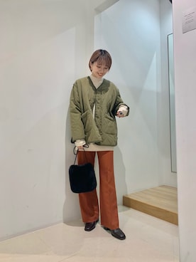 「スクエアトゥ」｜「アイテム（ナイロンジャケット）」を使った、beeeさん（レディース・156cm）の秋コーディネート