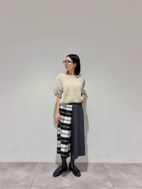 「SENSE OF PLACE by URBAN RESEARCH（センスオブプレイスバイアーバンリサーチ）の『洗濯可』フサフサハーフスリーブニット（ニット/セーター、ホワイト系）」を使った、beeeさん（レディース・155cm）の秋コーディネート