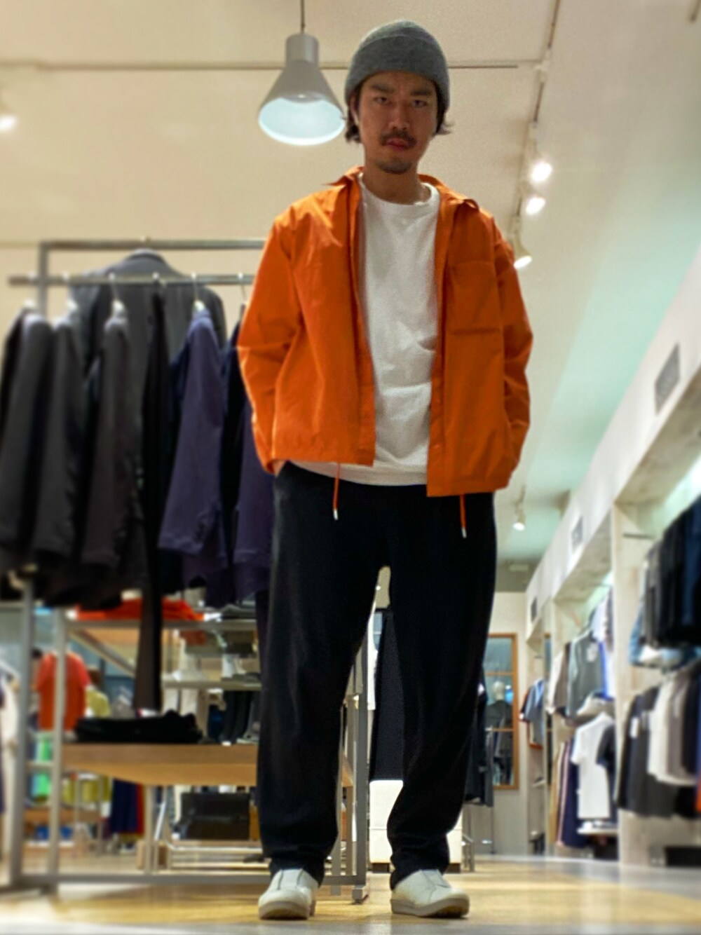 「MoonStarのMOONSTAR 810S: KITCHE スニーカー（スリッポン、ホワイト系）」を使った、yamazakiさん（メンズ・181cm）の春コーディネートの1枚目の写真