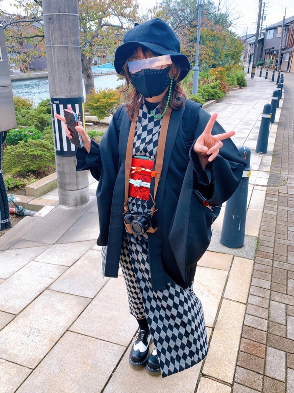 「着物、着物アンティーク、着物女子、着物コーデ」｜「Dr. MartensのDr.Martens / 3989 BROGUE SHOE_mtn（その他シューズ、ブラック系）」を使った、山藤さん（レディース・155cm）の秋コーディネートの1枚目の写真