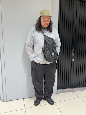 「アイテム（トートバッグ）」を使った、日下部氏さん（メンズ・180cm）の秋コーディネート