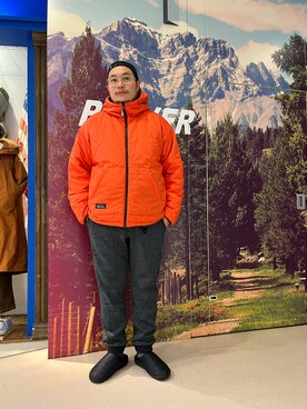 「MANASTASH（マナスタッシュ）のアイテム（キャップ）」を使った、日下部氏さん（メンズ・180cm）の冬コーディネート