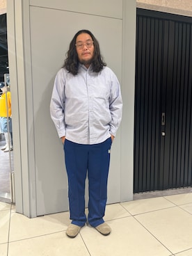 「アイテム（サンダル）」を使った、日下部氏さん（メンズ・180cm）の秋コーディネート