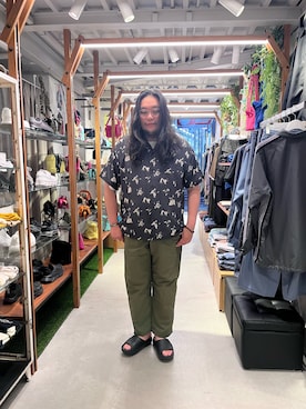 「BEAVER（ビーバー）のアイテム」を使った、日下部氏さん（メンズ・180cm）の春コーディネート