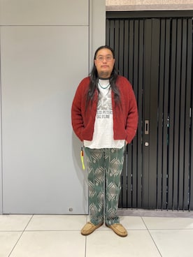 「MANASTASH（マナスタッシュ）のアイテム（カーディガン/ボレロ）」を使った、日下部氏さん（メンズ・180cm）の秋コーディネート