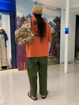 「MANASTASH（マナスタッシュ）のアイテム（バッグ）」を使った、日下部氏さん（メンズ・180cm）の夏コーディネート