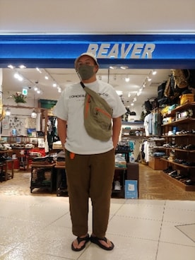 「アイテム（マスク）」を使った、日下部氏さん（メンズ・180cm）の夏コーディネート