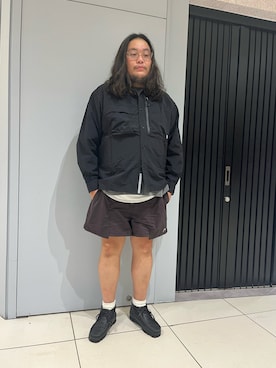 「アイテム（シャツ/ブラウス）」を使った、日下部氏さん（メンズ・180cm）の秋コーディネート